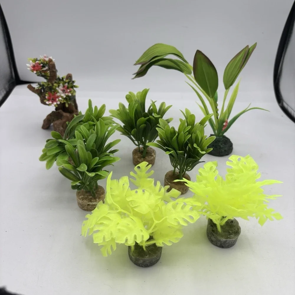 Fish Aquarium Plastic Plant &‎ Decoration Lot of 8 Green Tropical